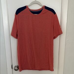 lululemon athletica Men's Coral and Navy Short Sleeve Tee
